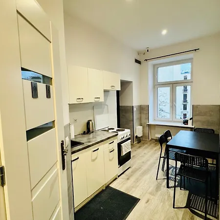 Complex Grey Rewolucji 27 * Łódź